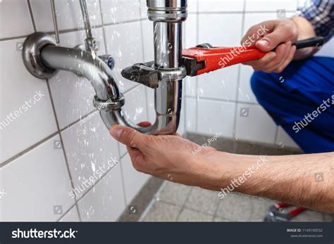 11,171 Broken pipe repair Images, Stock Photos & Vectors | Shutterstock