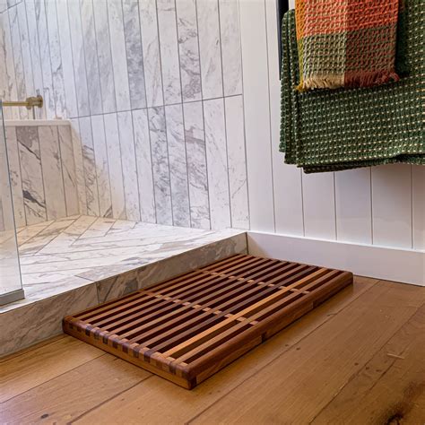 PETE & CO | HANDCRAFTED WOODEN BATH MAT | RIMU - The Waste-Free Home