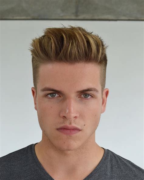Pin by FRANK C on Cotes cabello | Mens hairstyles short, Quiff ...
