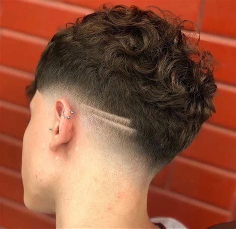 Pinterest | Men haircut curly hair, Fade haircut styles, Mens haircuts ...