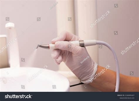 Dental Hygienist Professional Tooth Cleaning Water Stockfotó 2140495427 | Shutterstock