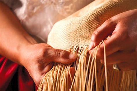 Homero Ortega Fábrica de Sombreros de Paja Toquilla | Buen Trip Travel APP