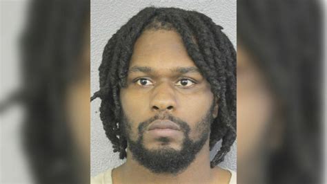 Naked NFL Player Arrested After Fighting Deputy In South Florida ...