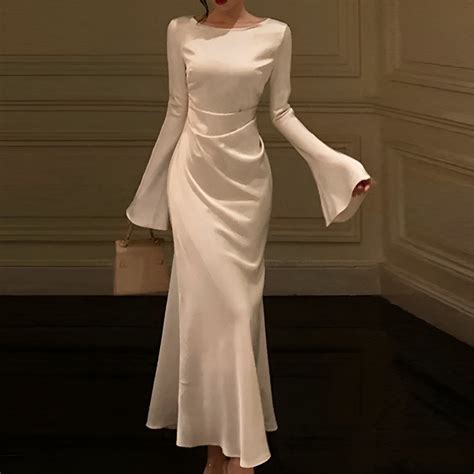 Bell Sleeve Ruched Satin Mermaid Dress | Tenue de soirée élégante, Robe ...