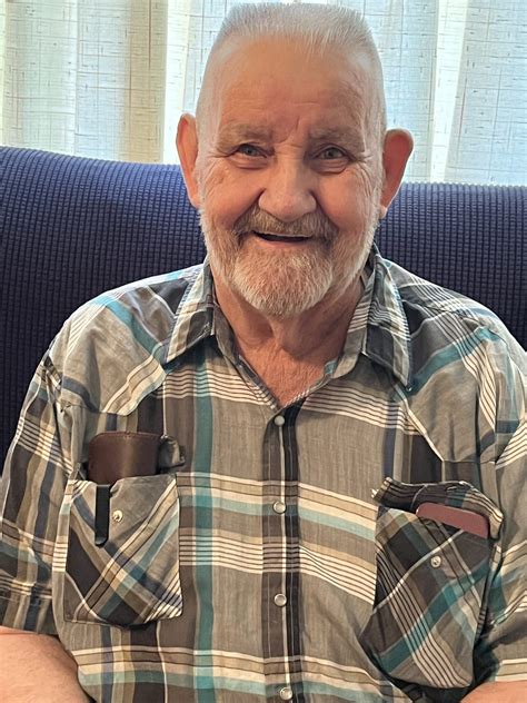 Qualls, Bob T - Kutis Funeral Home Inc