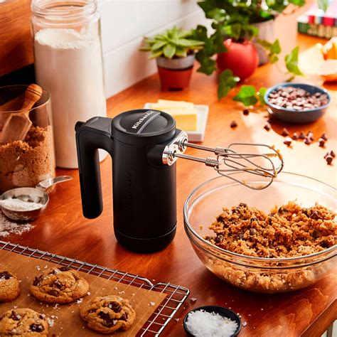 Lightest Hand Mixer at Brianna Conley blog