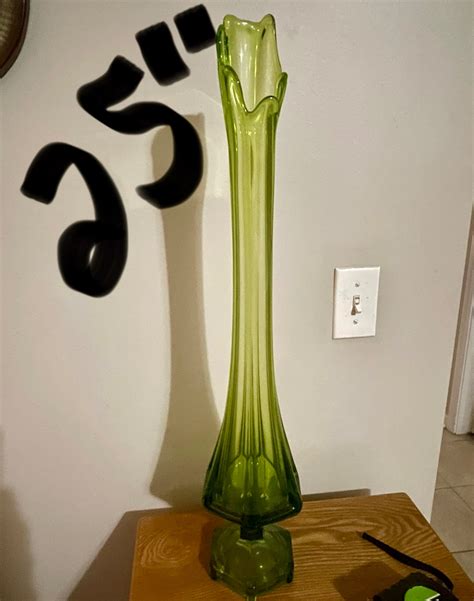 Green Swung Glass Vase at Louise Mcmakin blog