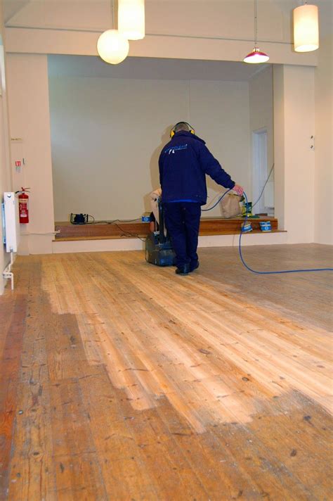 Sealing Hardwood Floors – A Comprehensive Guide - Flooring Designs