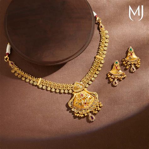 Buy Gold Set Online | Gold Set by Manubhai.