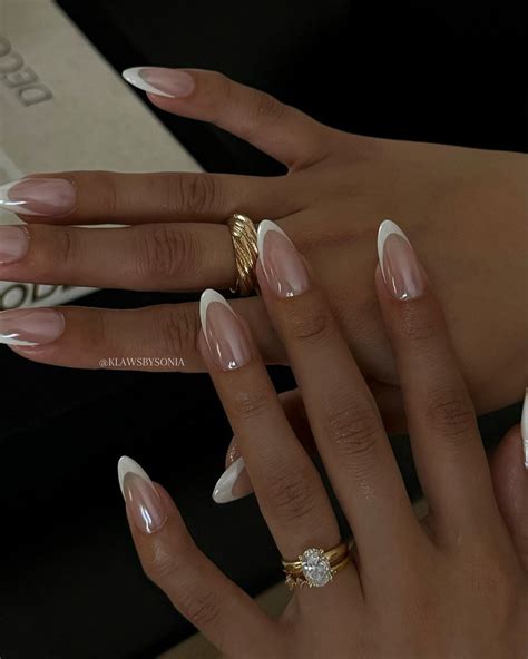 15 Vanilla French Manicures for a Sweet and Subtle Wintery Look | Gel ...