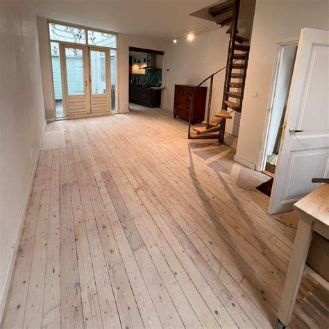 Matt floor varnish | Lacquer for wooden floors, stairs and furniture