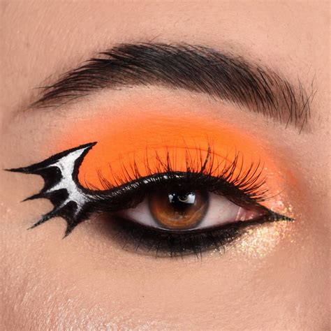Halloween Eye SPOOKY Eyes