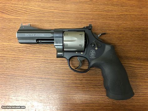 Smith & Wesson 329PD Revolver 163414, 44 Remington Mag