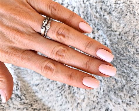 Squoval Nails Are the Most Flattering Nail Shape to Try This Year | Glamour