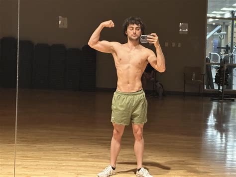 75 days in between to getting lean : r/GettingShredded