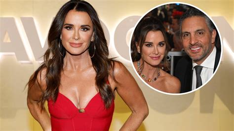 Kyle Richards Uses Word 'Divorce' While Addressing Mauricio Umansky ...