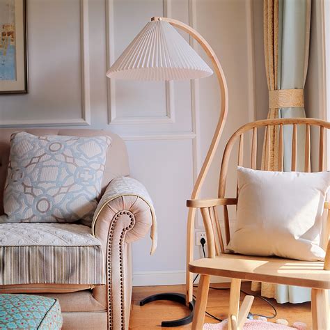 Caprani Floor Lamp – Vakkerlight
