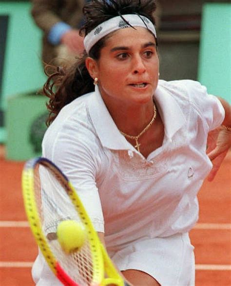 Pin by Thin Blue Line 🇦🇺👮‍♀️ on Gabriela Sabatini 🎾🇬🇹 | Tennis racket ...
