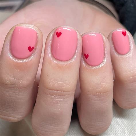 60 Valentine's Day Nail Ideas That Are Chic, Not Cheesy | Who What Wear
