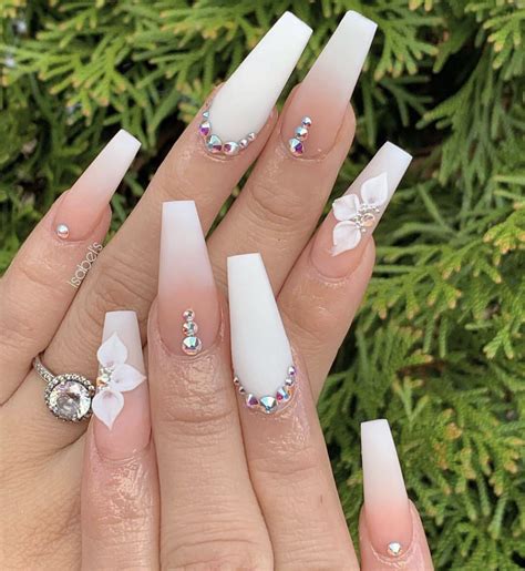 Pin by Nicoliscool on Nails | Nails design with rhinestones, Nail art ...