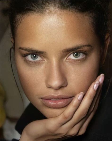 Pin by Dicte Marie on Dream BIG | Adriana lima young, Adriana lima face ...