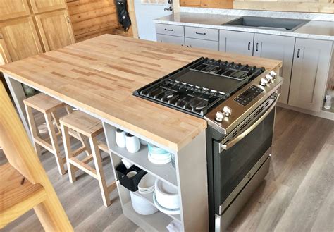 Woodworking Hub: Gathering Kitchen Island