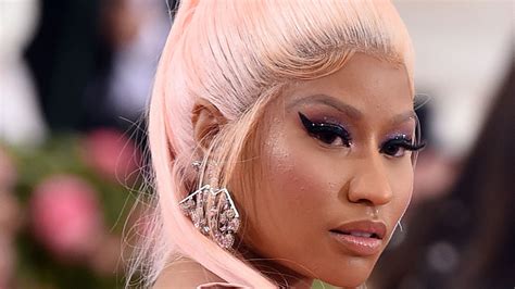 Nicki Minaj: Nippel-Blitzer im Barbie-Style!