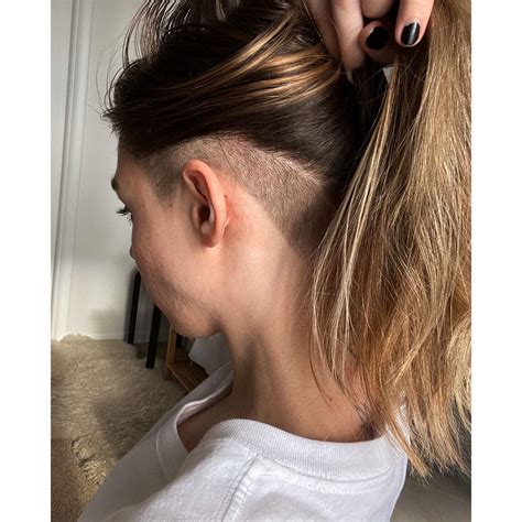 undercut hairstyle | Female undercut long hair, Undercut long hair ...