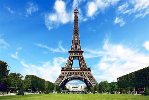 Exploring the Eiffel Tower, the Tallest Building in Paris - Traveldigg.com