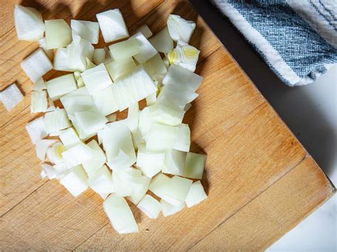 How to Slice and Dice an Onion