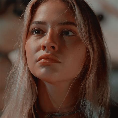 Sarah Cameron Icon | Outer banks style, Portrait inspiration, Sarah