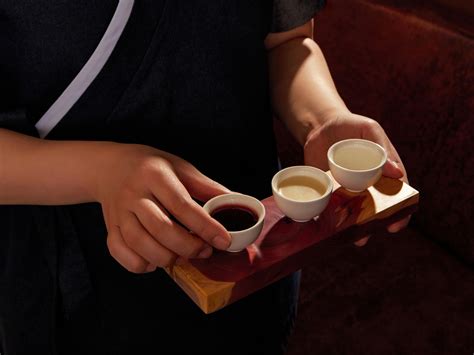 Four Seasons Seoul's New Bar, OUL, Features A Celebration of Korean ...