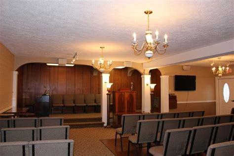 MABERRY FUNERAL HOME - Updated January 2026 - 52 Photos - 367 S Locust ...