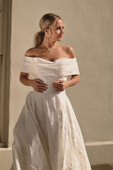 D3971 Essense of Australia Wedding Dress Chameleon Dorset