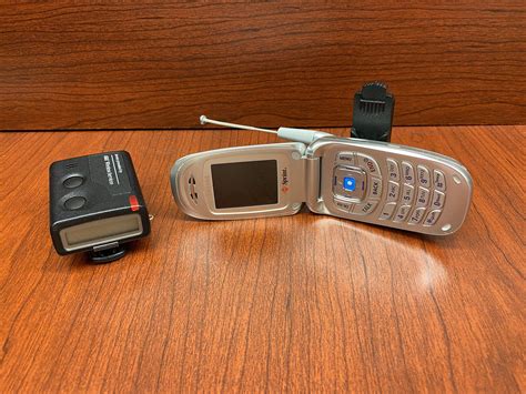 Beeper and Phone - 1990s Tools Of The Trade (Post Retry) : r/nostalgia