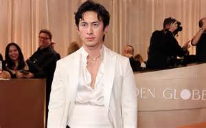 Hudson Williams Wears Giorgio Armani to the 2026 Golden Globes