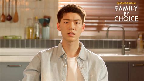 شاهد مسلسل عائلة بالاختيار الحلقة 13 أونلاين | Viu