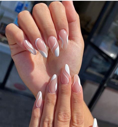 White almond nails – Artofit