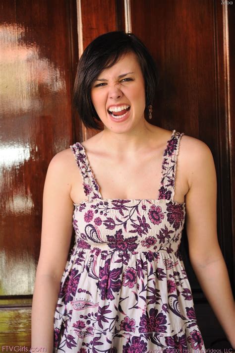 Brooke Lee Adams (59 фото)