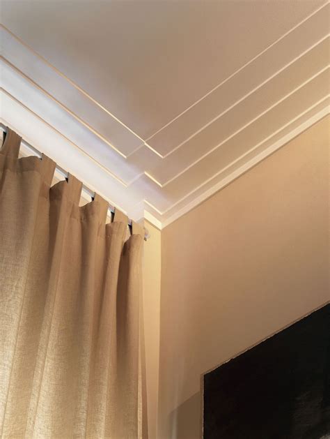 Modern Crown Molding Wall