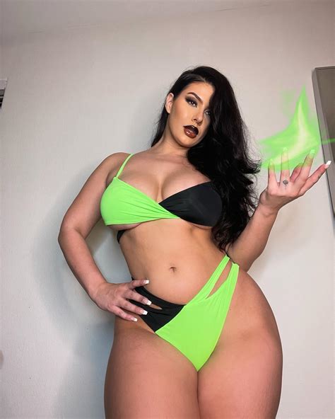 Zoe Renea as Shego : r/cosplaygirls