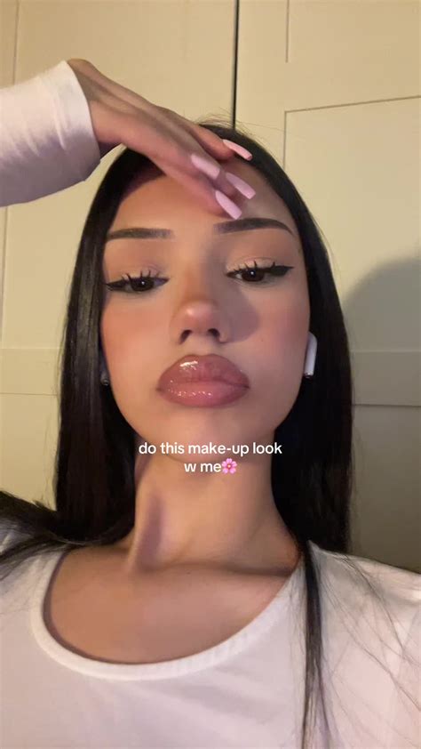 Latina Makeup Tutorial | Perfekt schminken, Makeup-techniken, Hübsche ...