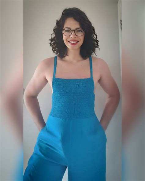 I hope you don't mind the bulge ... : r/ShemalesTenting