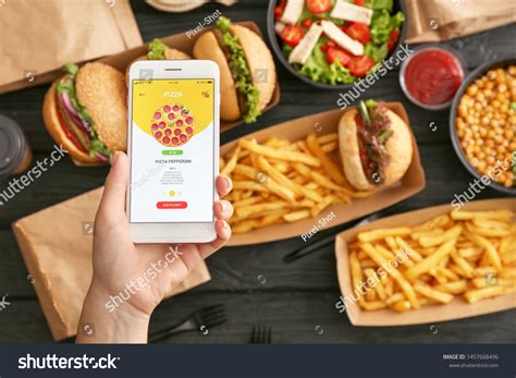 36,389 Online Order Food Mobile Images, Stock Photos & Vectors ...