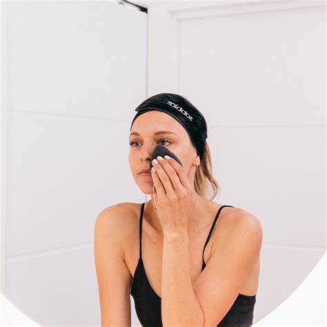 How to control oily and problematic skin? – Sabbia Co