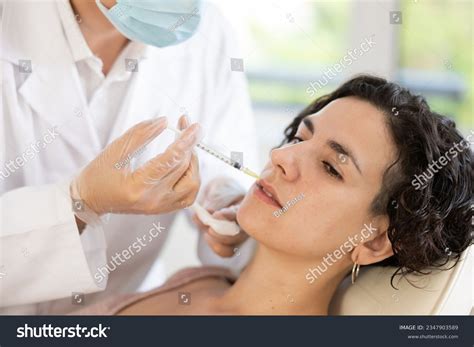 Esthetician In Spanish