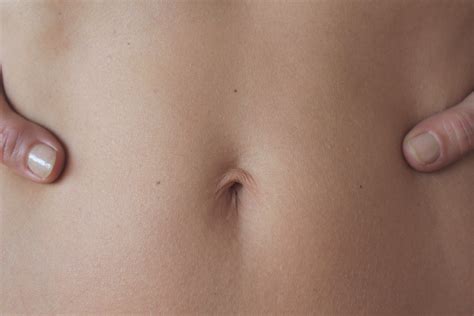Is It OK to Clean Your Belly Button? - How to Clean Your Belly Button to Avoid Infection