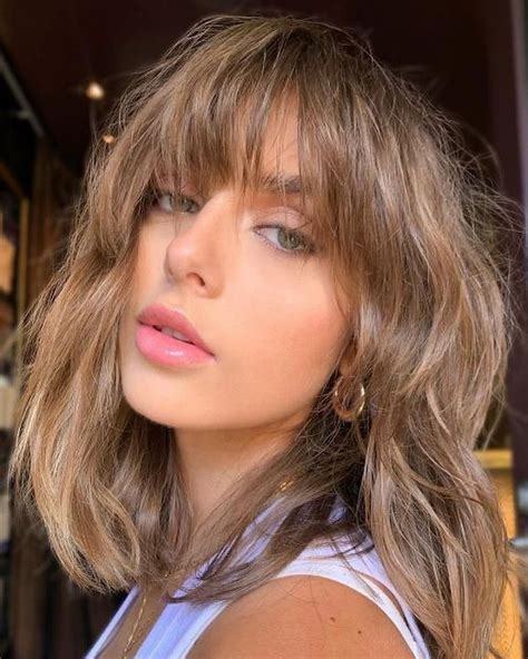 44 Must-Try Wispy Bangs Hairstyles In 2023 - Hood MWR