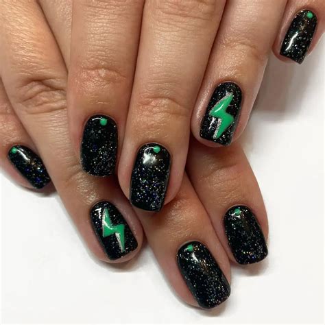 30 Best Black & Green Nail Design Ideas You Should Check