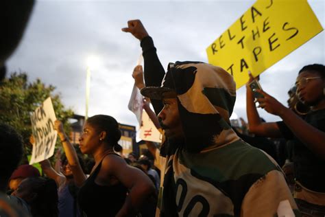 Photos: Charlotte protests following shooting death - WTOP News